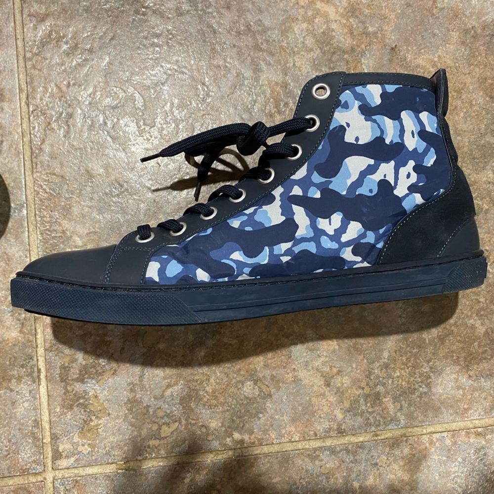Louis Vuitton Blue Camo Sneaker - Picture 2 of 10